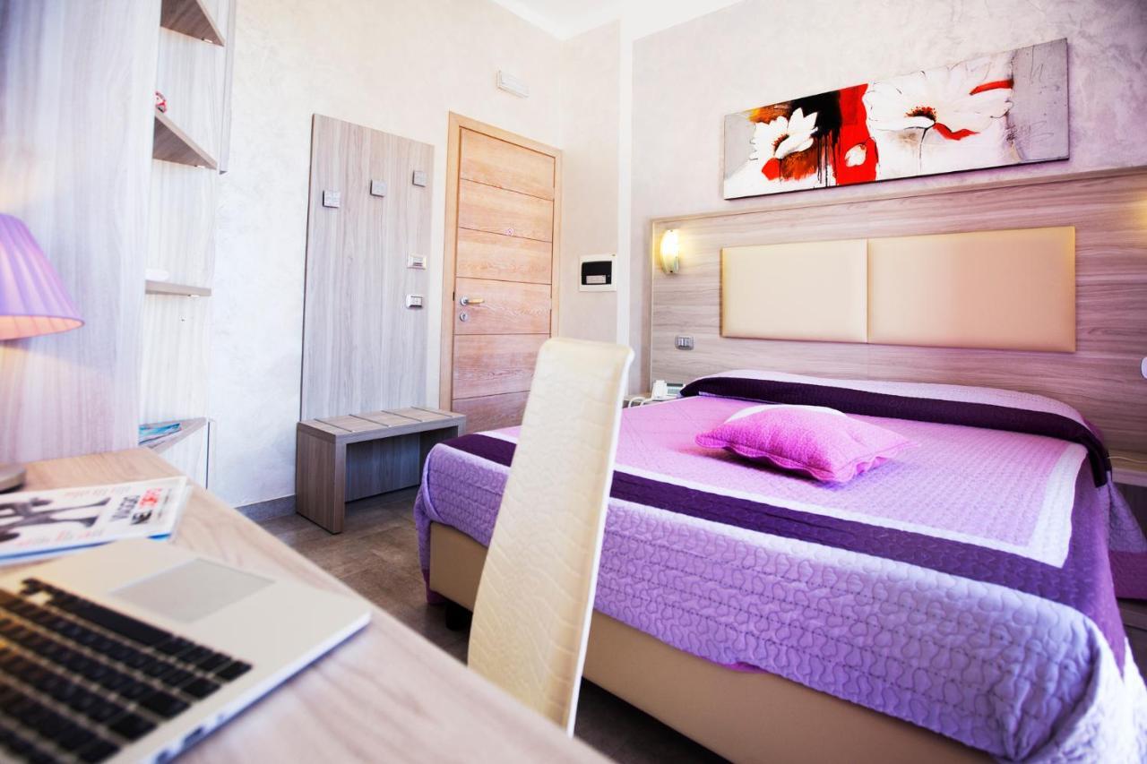 Hotel Piccolo Mondo 산비토로카포 외부 사진